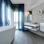 Byron Bellavista 4*